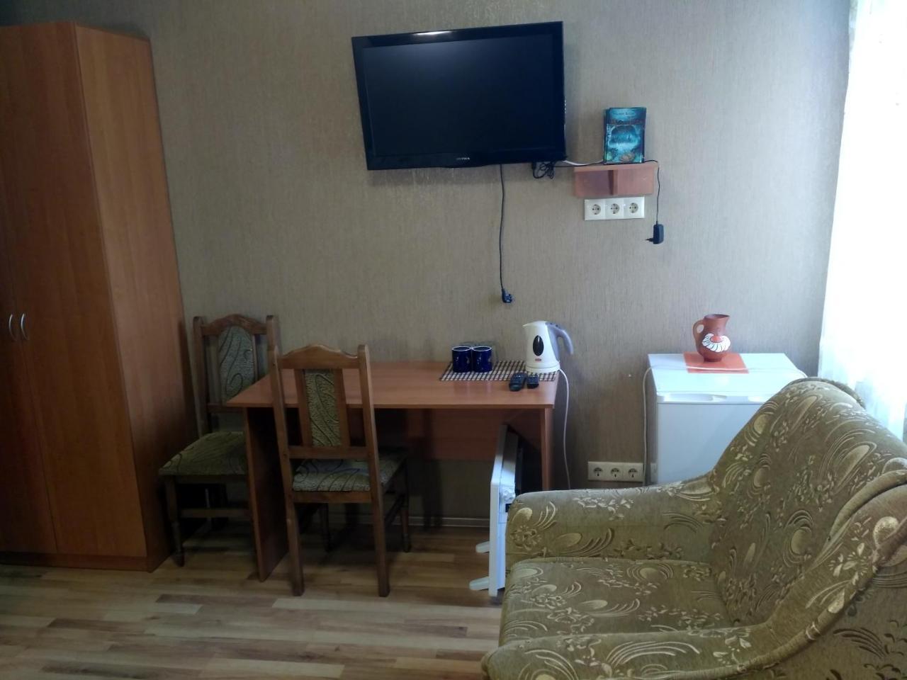 Atlant Hotel Ostroh Eksteriør billede
